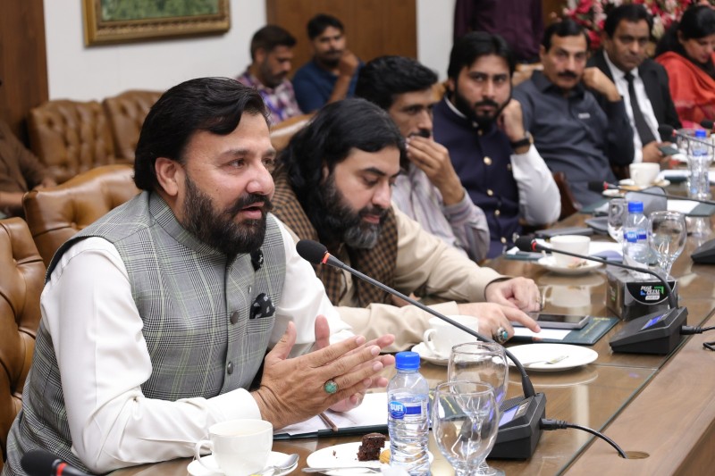 The Meeting Focused On Enhancing Economic Cooperation And Exploring Trade Opportunities Between Pakistan And Iran.  Discussions Covered Key Sectors Of Mutual Interest, Including Energy, Agriculture, And Industrial Collaboration.