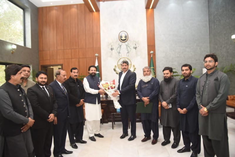 A Delegation From The Pakpattan Chamber Of Commerce And Industry Under The Supervision Of President Mr.Azmat Mahmood Chishti Recently Held A Productive Meeting With The Honorable Commissioner Sahiwal To Discuss Crucial Matters Pertaining To The Local Business Environment.
